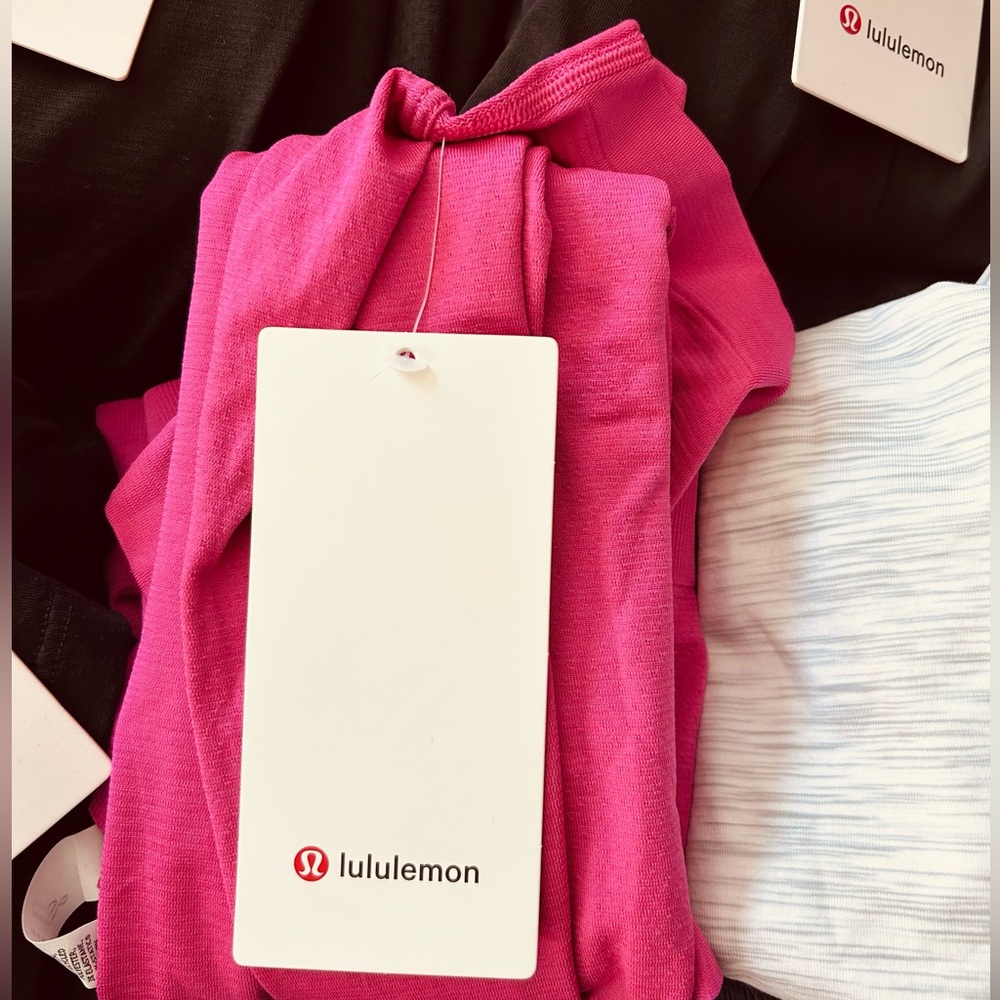 ⭐️NWT Lululemon Sonic Pink Swiftly Tech short sleeve shirt 2.0⭐️ - Picture 5 of 6